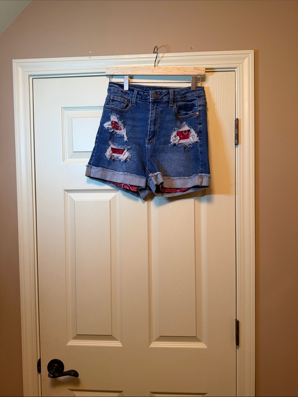Judy Blue High-Waist Distressed Denim Shorts with Red Bandana Detail